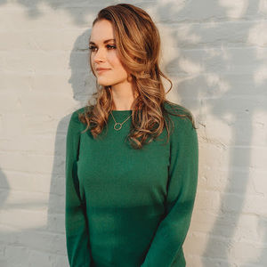 Meet your Posher, Della